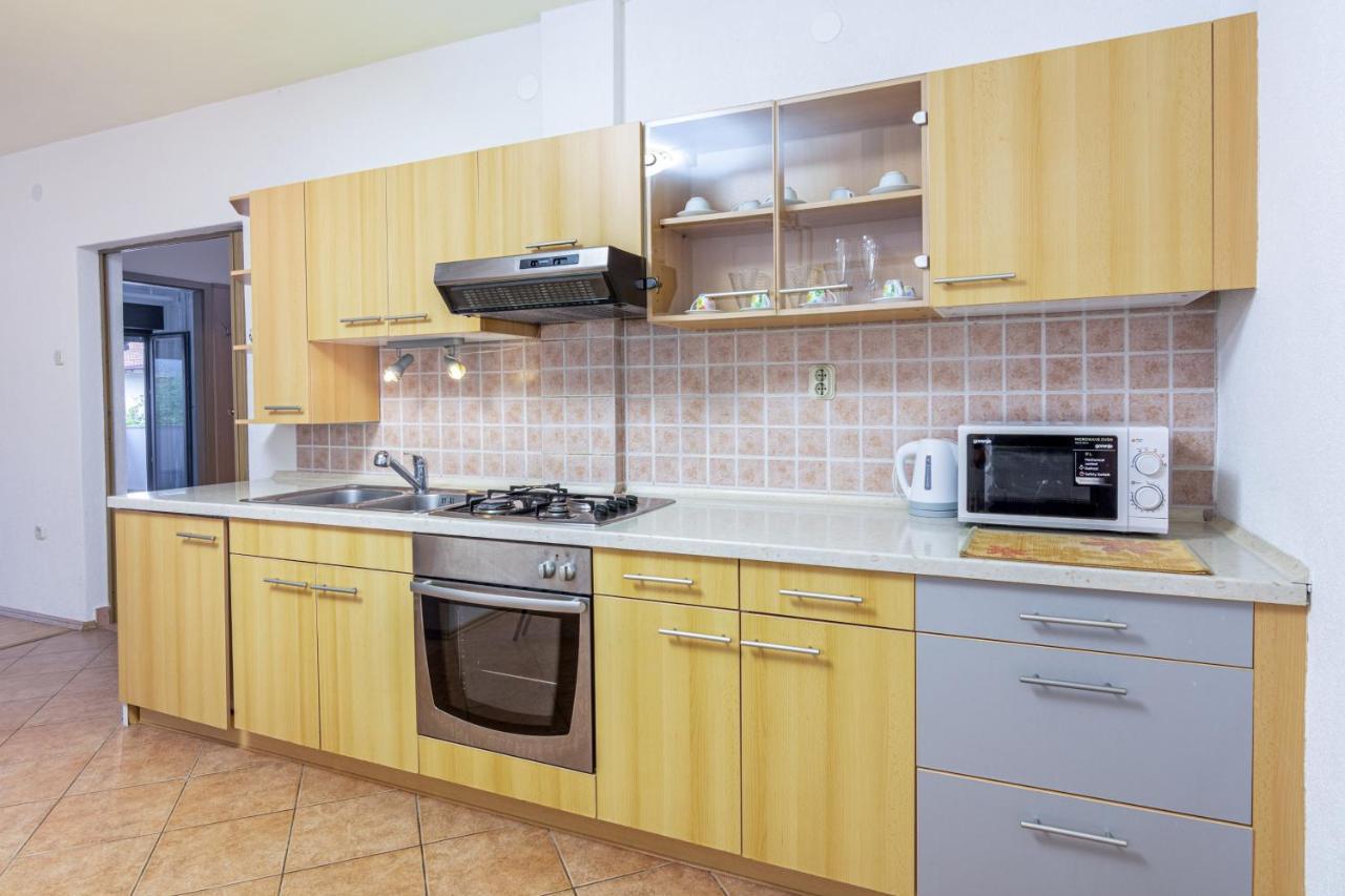 Apartment Buzet 17562A Bagian luar foto