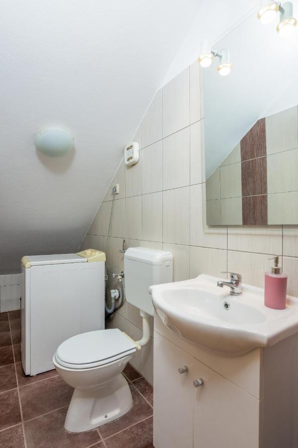 Apartment Buzet 17562A Bagian luar foto