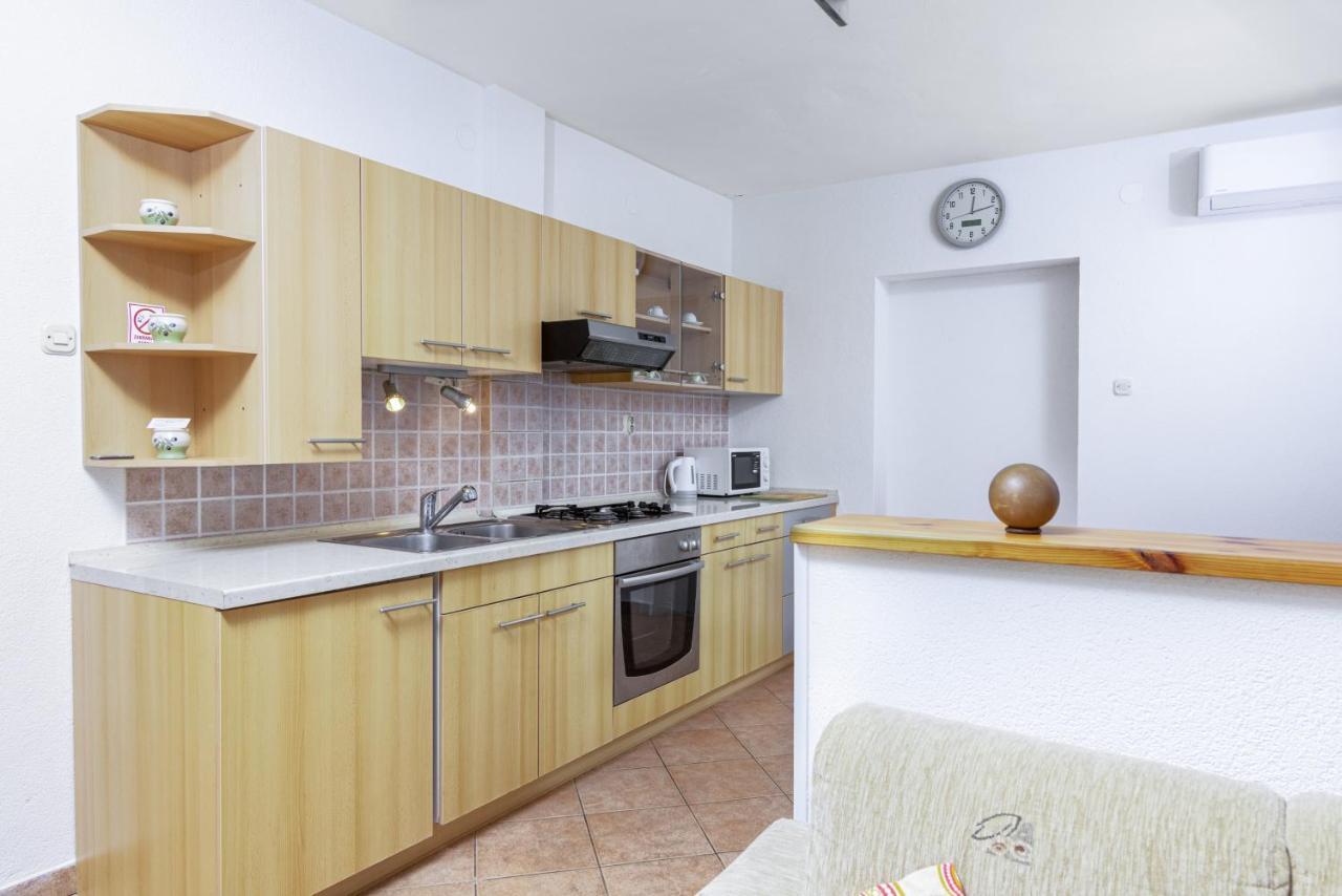 Apartment Buzet 17562A Bagian luar foto